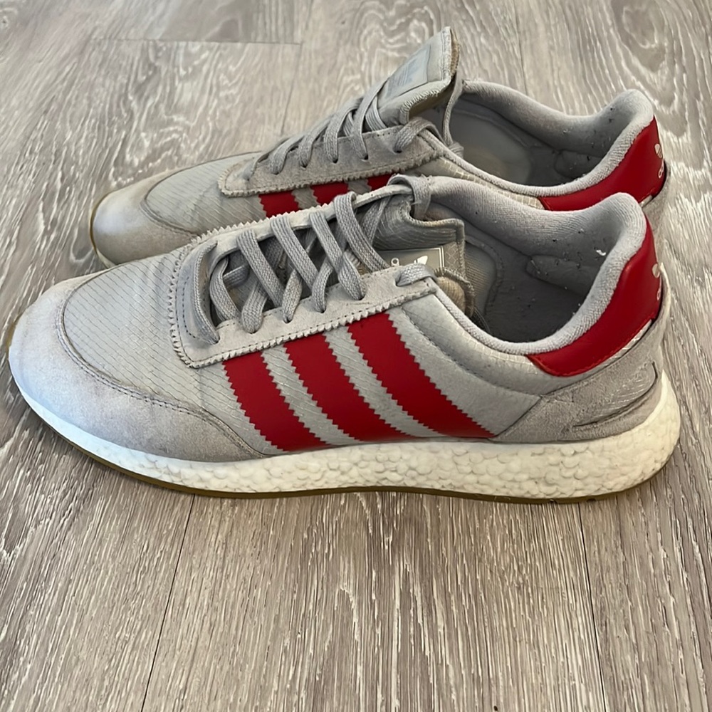 Adidas Iniki